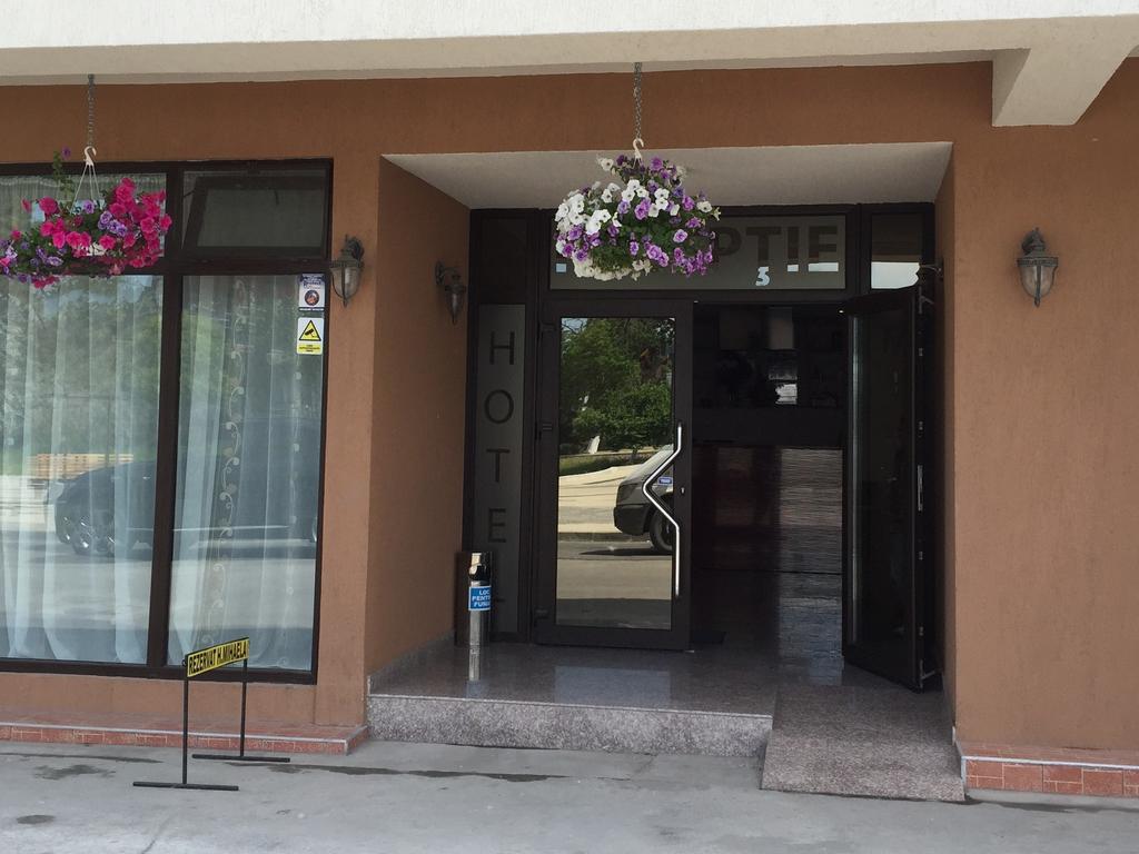 Hotel Mihaela مامايا المظهر الخارجي الصورة