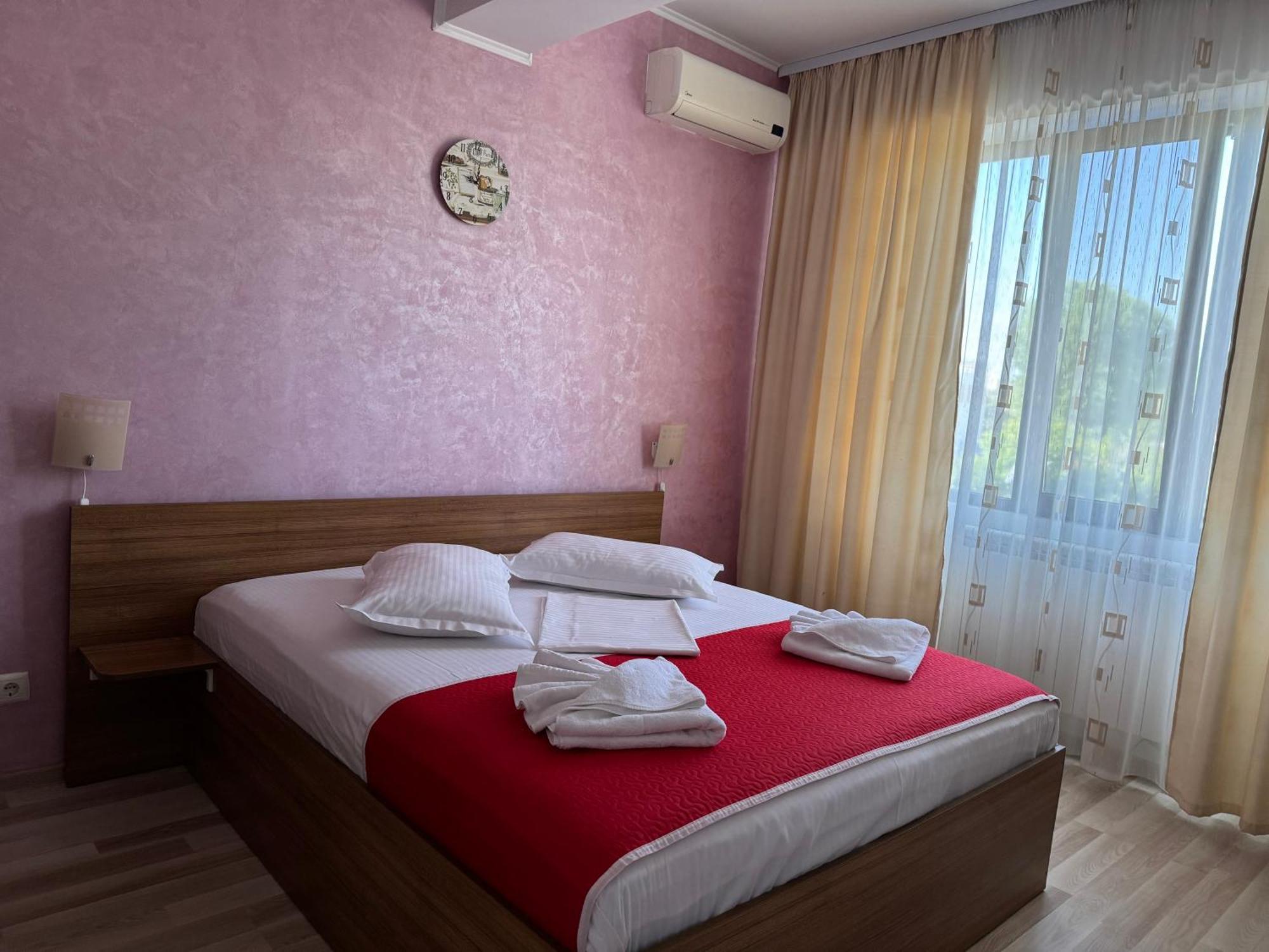 Hotel Mihaela مامايا المظهر الخارجي الصورة