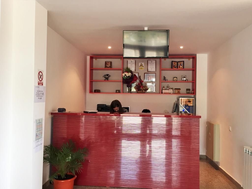 Hotel Mihaela مامايا المظهر الخارجي الصورة