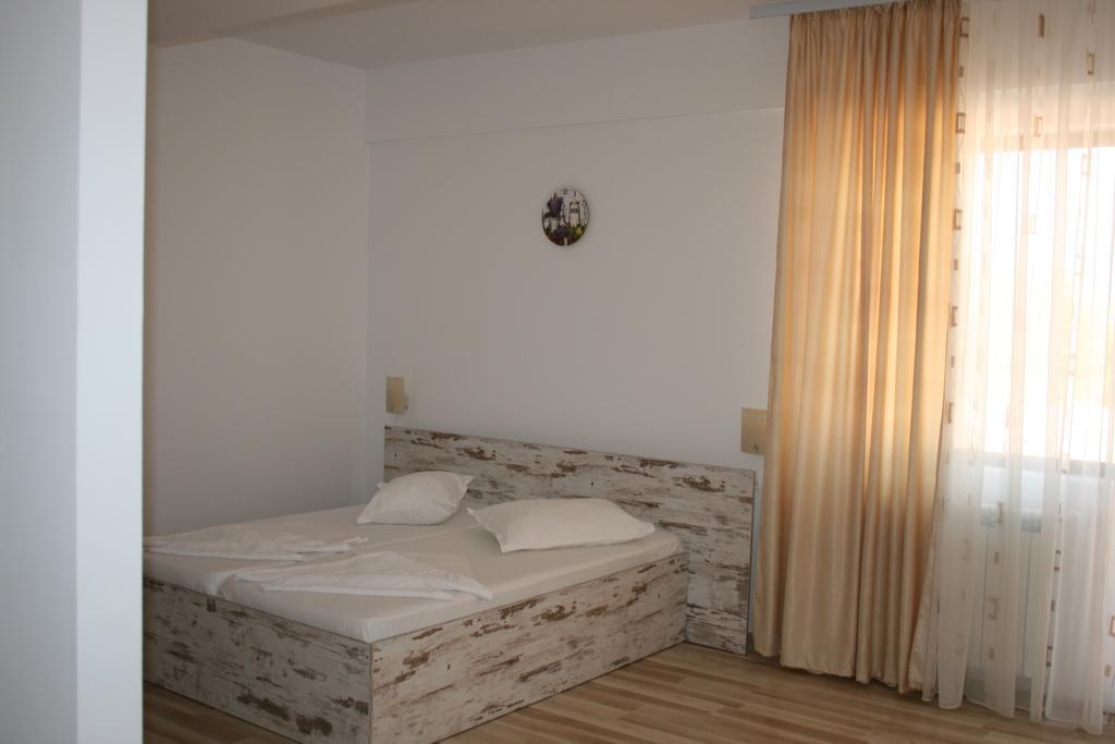 Hotel Mihaela مامايا الغرفة الصورة